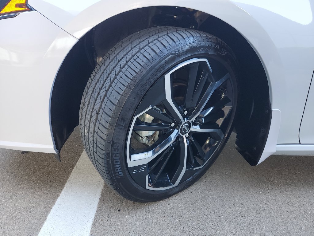 Used 2024 Nissan Altima 2.5 SR FWD image 31