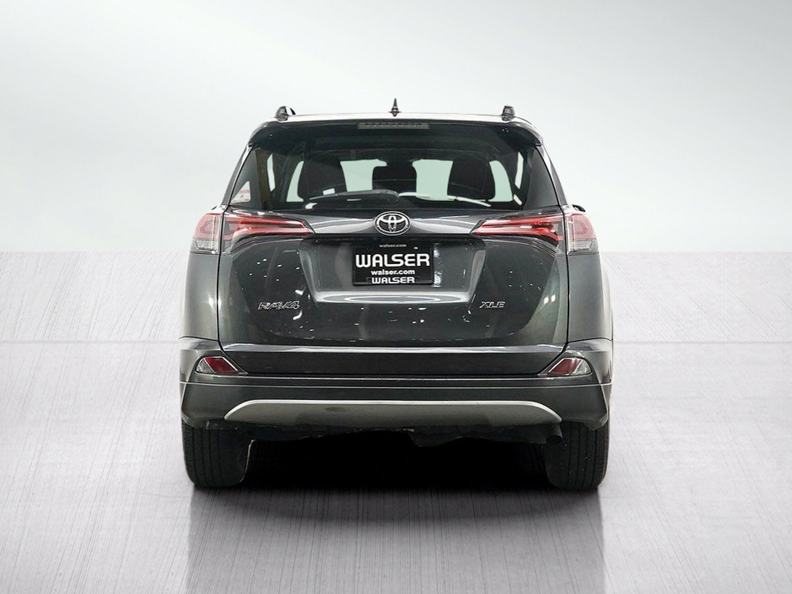 Used 2017 Toyota RAV4 XLE w/ Carpet Mat Package FWD image 4