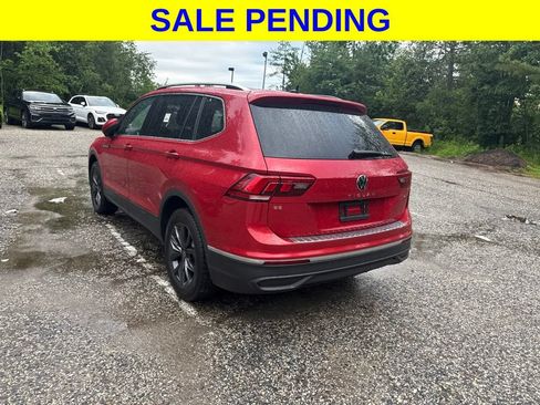 Used 2023 Volkswagen Tiguan SE AWD/4WD image 11