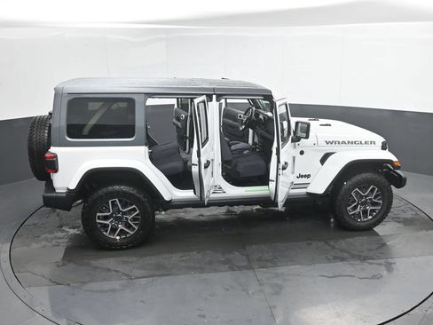 New 2026 Jeep Wrangler Unlimited Sahara w/ Rockslide Package AWD/4WD image 52