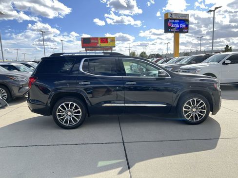 Used 2021 GMC Acadia Denali w/ Denali Ultimate Package image 9