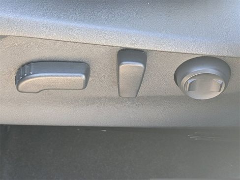 Certified 2024 Subaru Forester Limited image 21