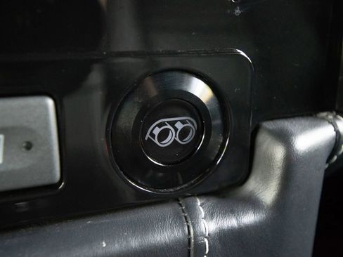 Used 1992 Land Rover Defender 110 image 48