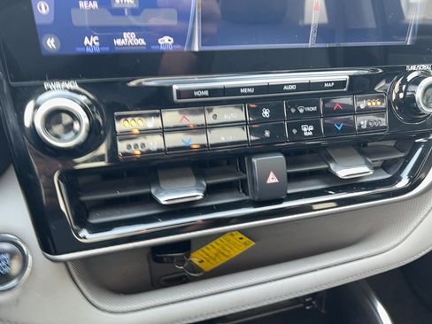 Used 2022 Toyota Highlander Platinum image 40