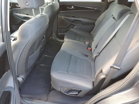 Used 2020 Kia Sorento LX w/ LX I4 Convenience Package FWD image 12