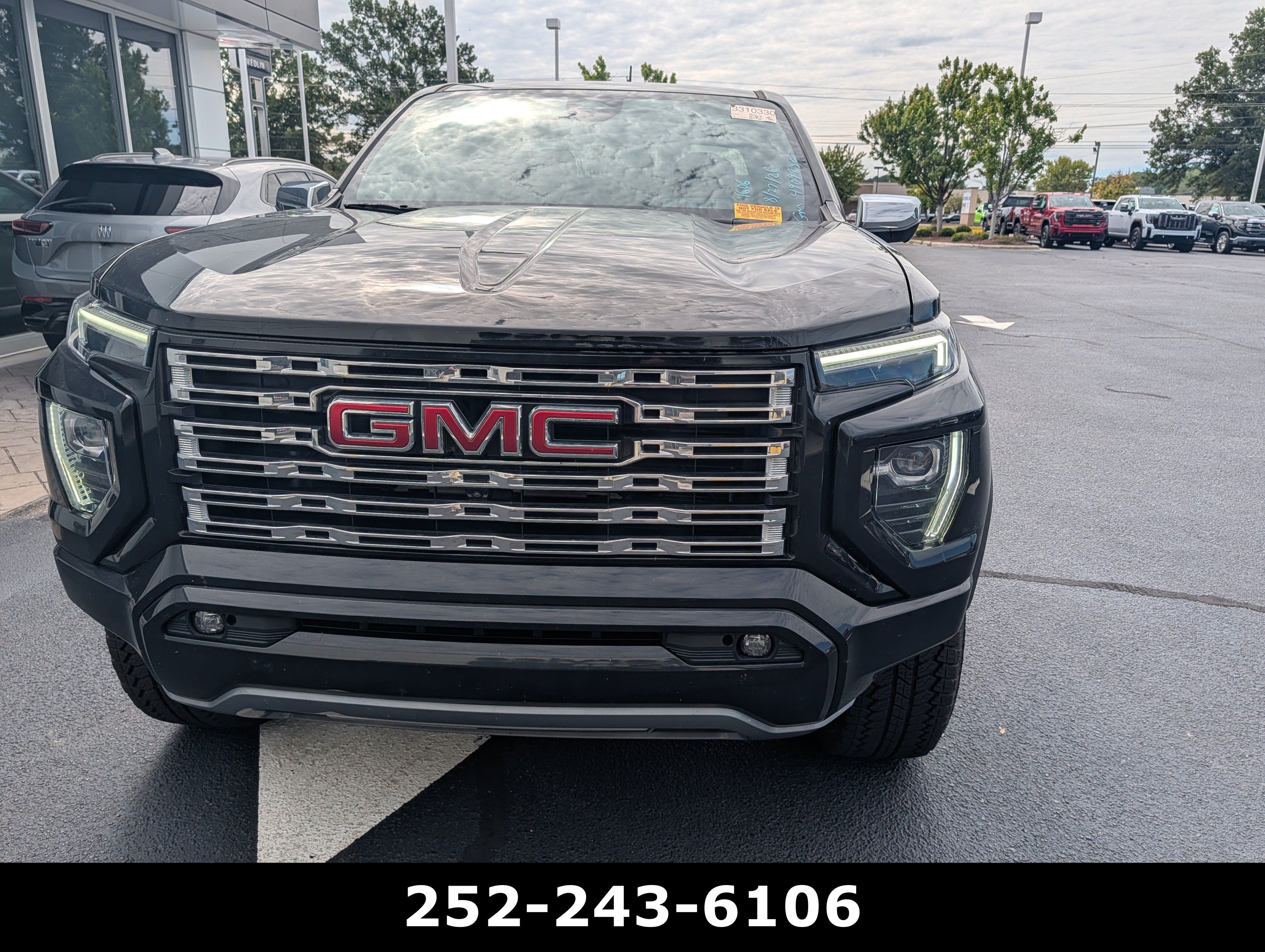 Used 2026 GMC Canyon Denali AWD/4WD image 2