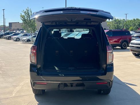 Used 2021 Chevrolet Tahoe RST w/ Luxury Package AWD/4WD image 15