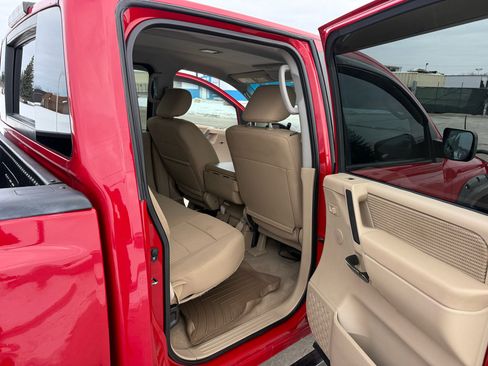 Used 2011 Nissan Titan SV image 21