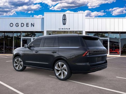 New 2026 Lincoln Navigator Black Label AWD/4WD image 4