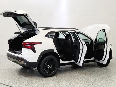 New 2026 Chevrolet Trax ACTIV w/ Sunroof Package image 20