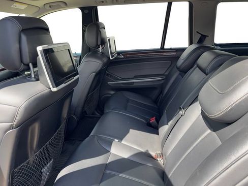 Used 2012 Mercedes-Benz GL 450 4MATIC image 10