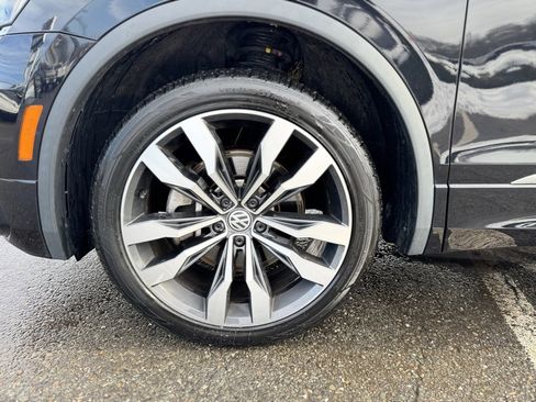 Used 2021 Volkswagen Tiguan SEL Premium R-Line image 3