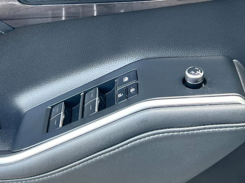 Used 2022 Toyota Highlander Platinum image 13