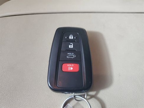 Used 2022 Toyota Highlander Limited image 27