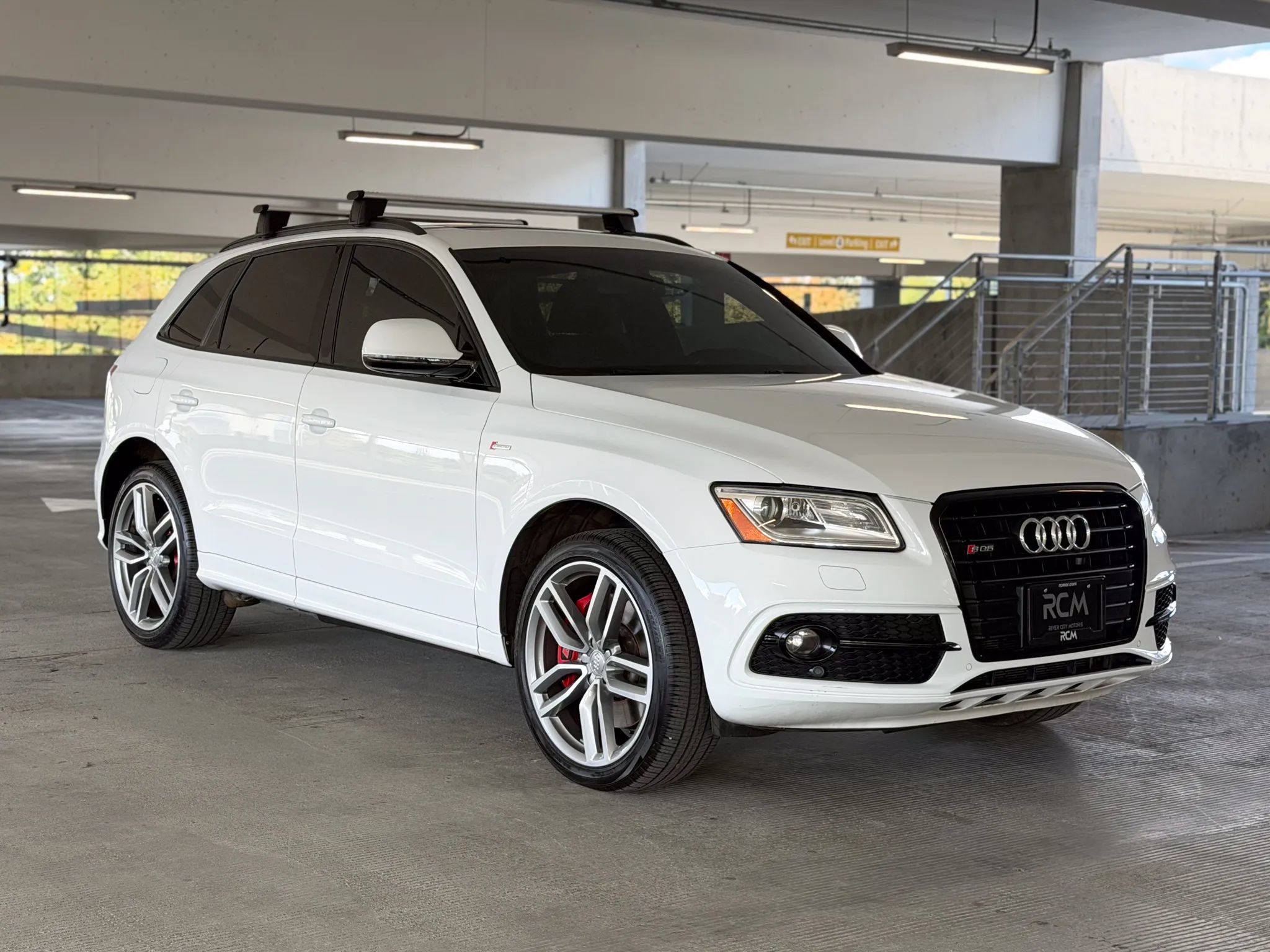 Used 2016 Audi SQ5 Prestige w/ Prestige Package AWD/4WD image 3