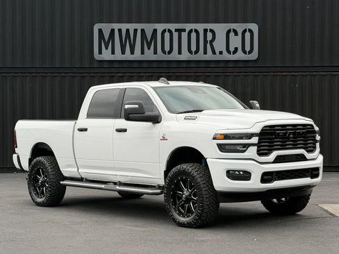 Used 2025 RAM 2500 Big Horn AWD/4WD image 1