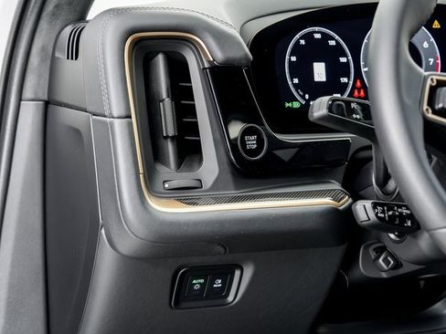 Used 2025 Porsche Cayenne GTS image 11