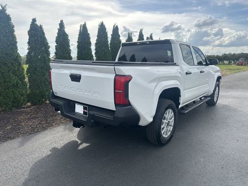 Certified 2025 Toyota Tacoma SR image 7
