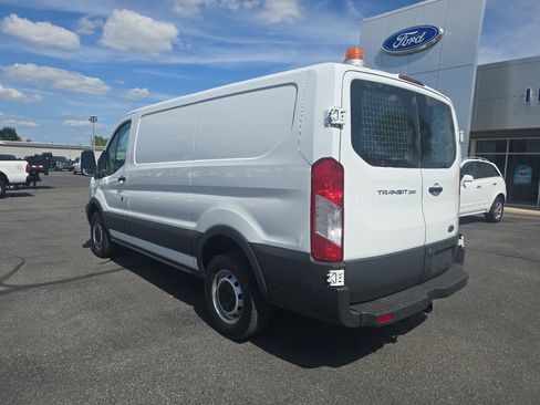 Used 2016 Ford Transit 250 Base image 8
