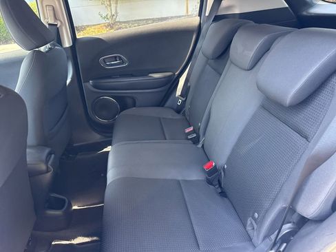 Certified 2022 Honda HR-V EX image 10