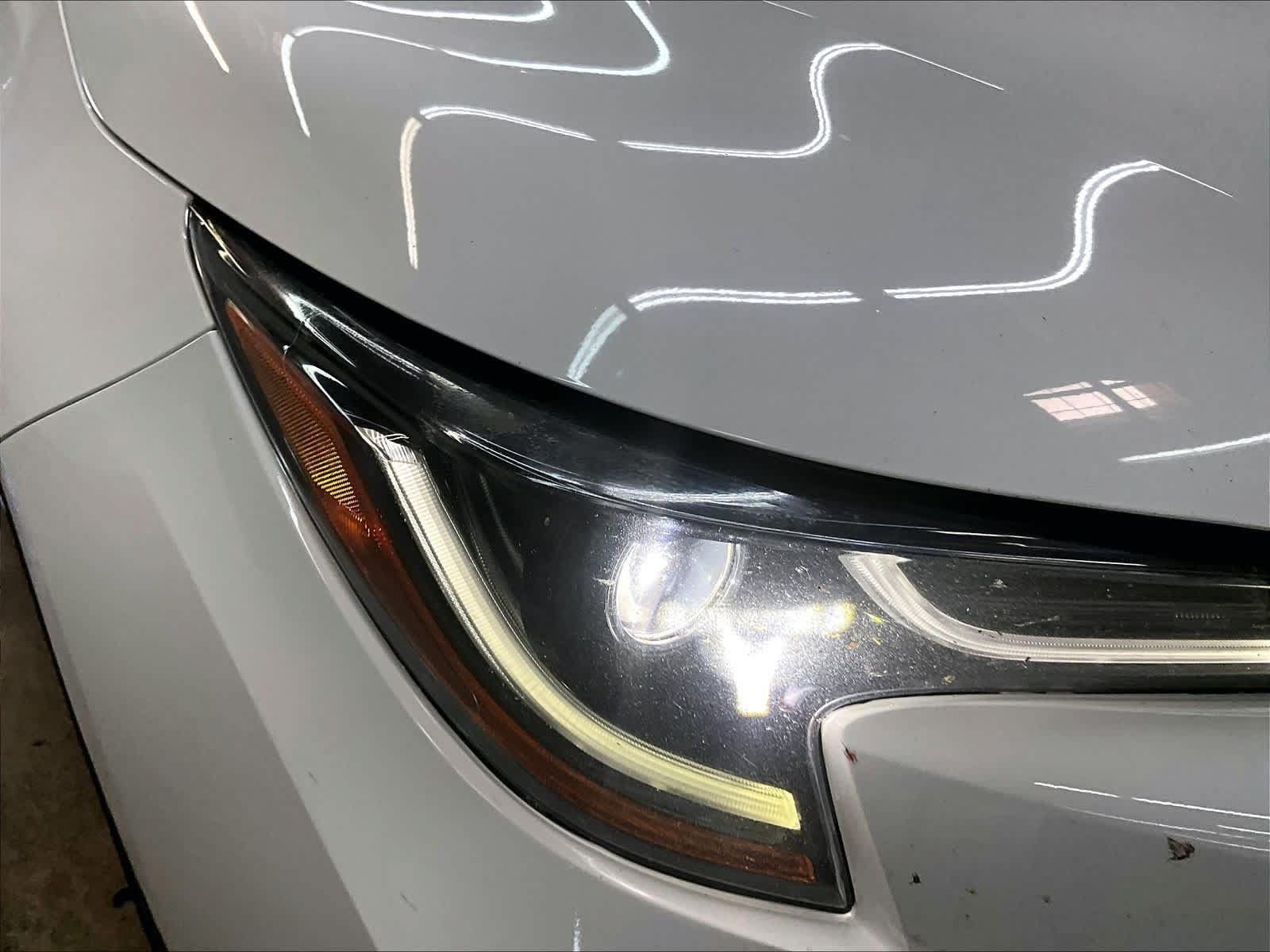 Used 2020 Toyota Corolla SE w/ SE Premium Package FWD image 30