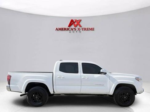 Used 2022 Toyota Tacoma SR5 RWD image 6