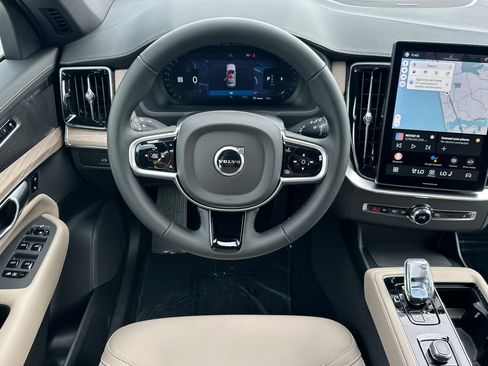 New 2026 Volvo XC90 B6 Plus image 12