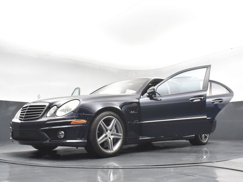 Used 2008 Mercedes-Benz E 63 AMG Sedan image 34