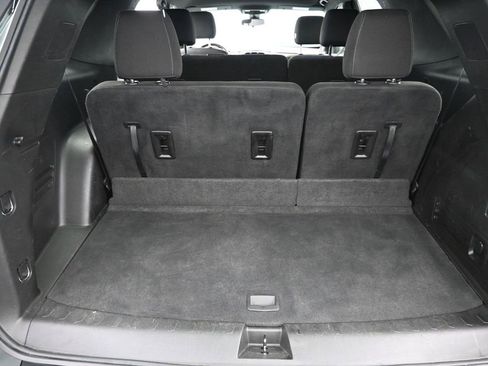 Used 2022 Chevrolet Traverse LT image 14