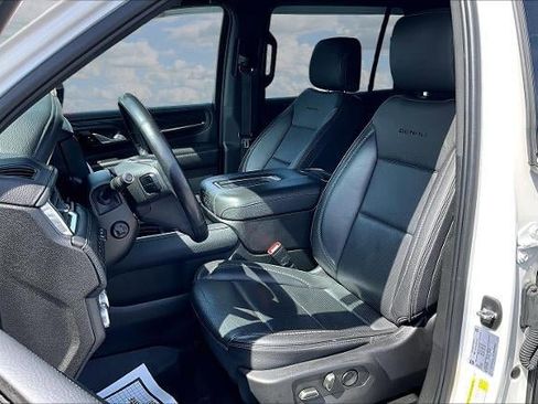 Used 2022 GMC Yukon XL Denali w/ Advanced Technology Package AWD/4WD image 20