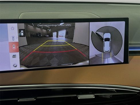 New 2026 Genesis GV70 2.5T Advanced AWD/4WD image 17