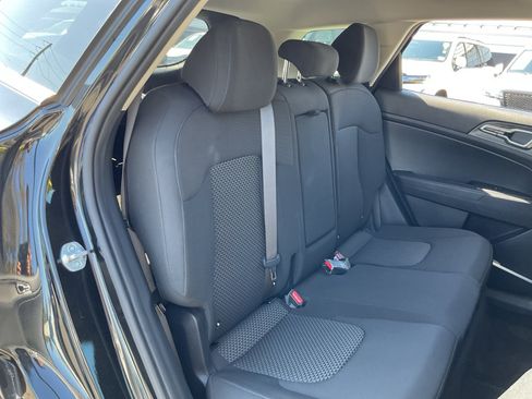 Used 2023 Kia Sportage LX FWD image 20