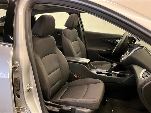 Used 2022 Chevrolet Malibu LT image 6