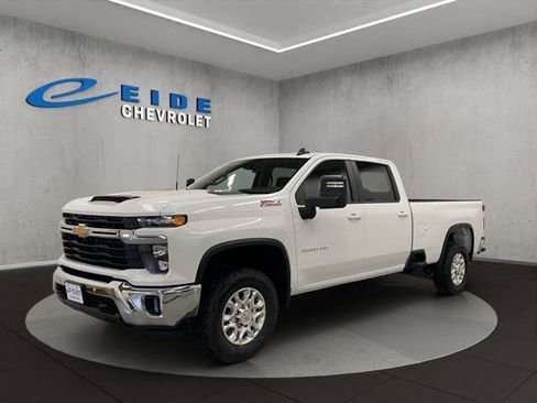 New 2026 Chevrolet Silverado 3500 LT w/ All Star Edition AWD/4WD image 8