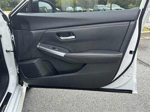 Certified 2025 Nissan Sentra SR image 15