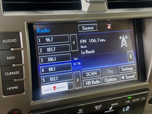 Used 2017 Lexus GX 460 Premium w/ Premium Package AWD/4WD image 19