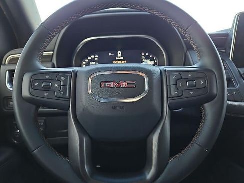 Used 2023 GMC Yukon AT4 AWD/4WD image 30