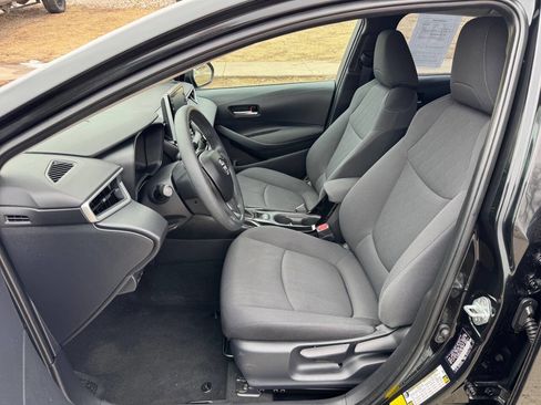Used 2020 Toyota Corolla LE image 11
