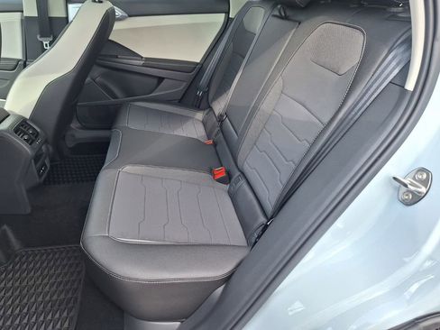 New 2026 Volkswagen Taos SE image 22