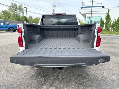 Used 2023 Chevrolet Silverado 1500 LT AWD/4WD image 24