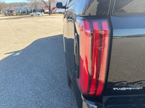 Used 2023 Toyota Tundra Platinum w/ Advanced Package image 10