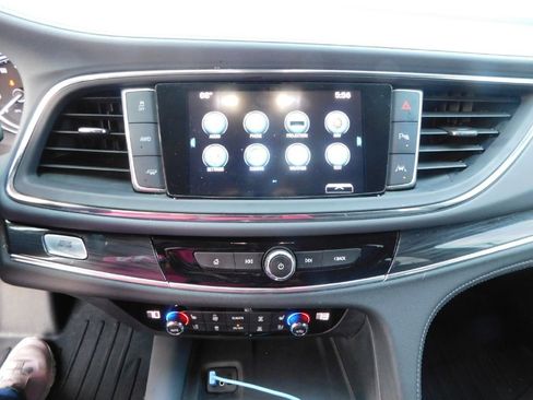 Used 2018 Buick Enclave Premium w/ Experience Buick Package image 38