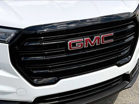 Used 2022 GMC Terrain SLT w/ Elevation Edition image 29