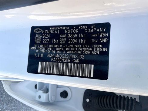 Certified 2025 Hyundai Elantra Sport image 54