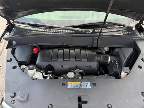 Used 2017 Chevrolet Traverse LT image 21