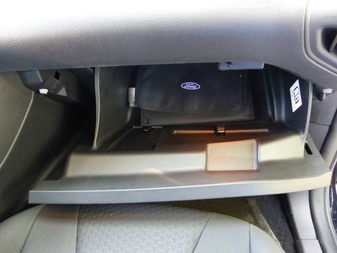 Used 2016 Ford Focus SE w/ Equipment Group 201A FWD image 42