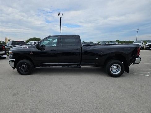 New 2026 RAM 3500 Tradesman AWD/4WD image 33