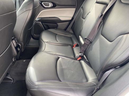 Used 2022 Jeep Compass Limited AWD/4WD image 11