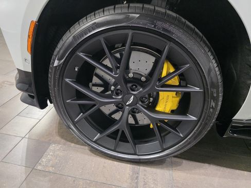 New 2026 Aston Martin DBX 707 image 4