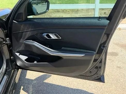 Used 2020 BMW 330i Sedan w/ Driving Assistance Package RWD image 9